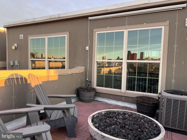 131 W FORT AVE, Baltimore, MD 21230