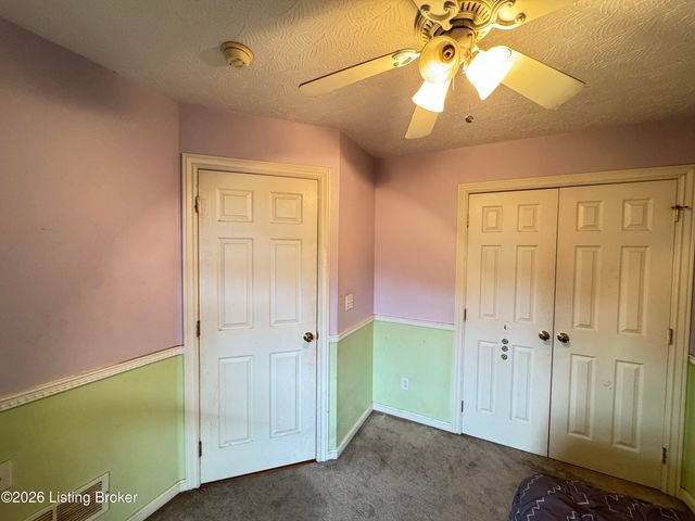 350 Jade Dr, Shepherdsville, KY 40165