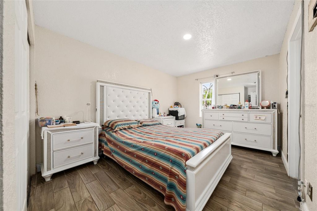 Image 18 of property listing at 7807 PINE HAWK LANE, Orlando, FL 32822