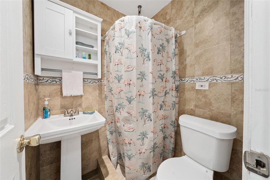 Image 19 of property listing at 7807 PINE HAWK LANE, Orlando, FL 32822