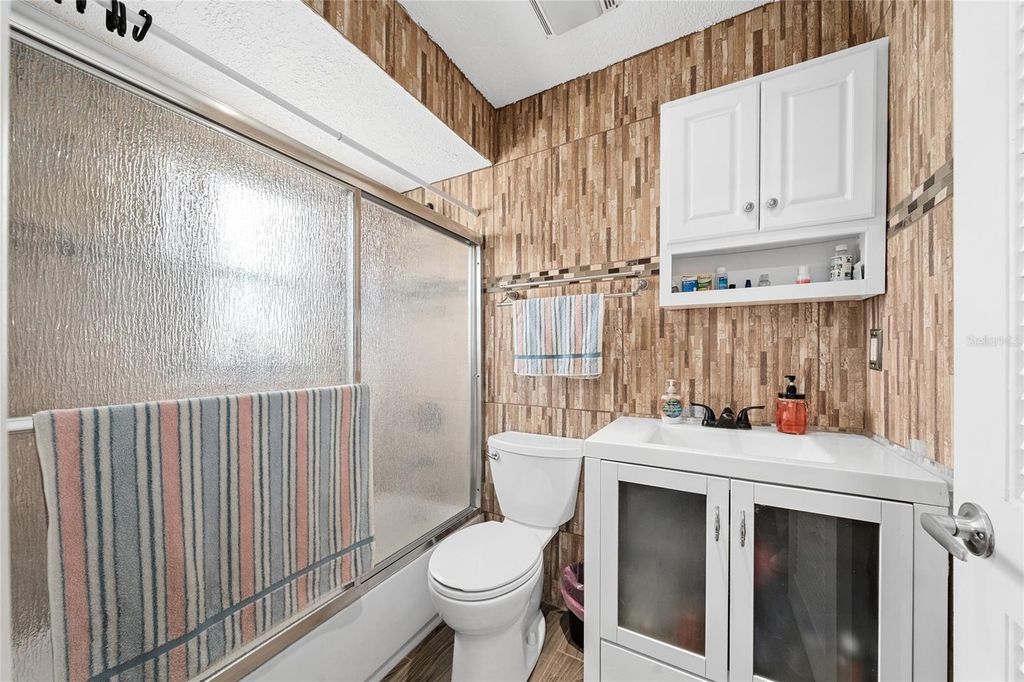 Image 21 of property listing at 7807 PINE HAWK LANE, Orlando, FL 32822