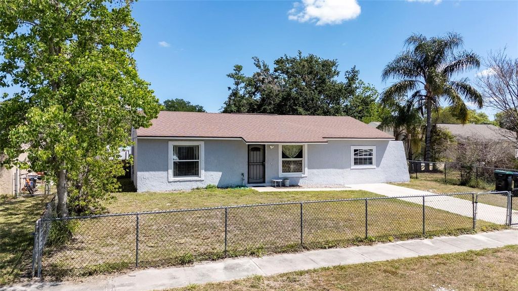 Image 26 of property listing at 7807 PINE HAWK LANE, Orlando, FL 32822