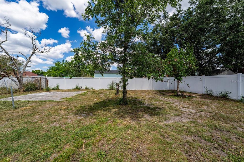 Image 8 of property listing at 7807 PINE HAWK LANE, Orlando, FL 32822