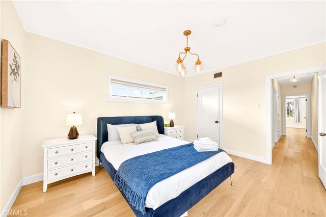 827 Hauser Blvd, Los Angeles, CA 90036