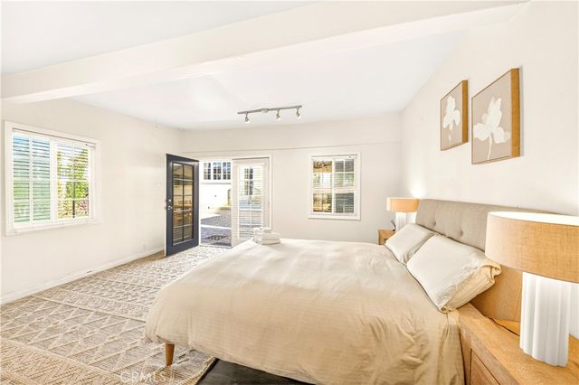 827 Hauser Blvd, Los Angeles, CA 90036