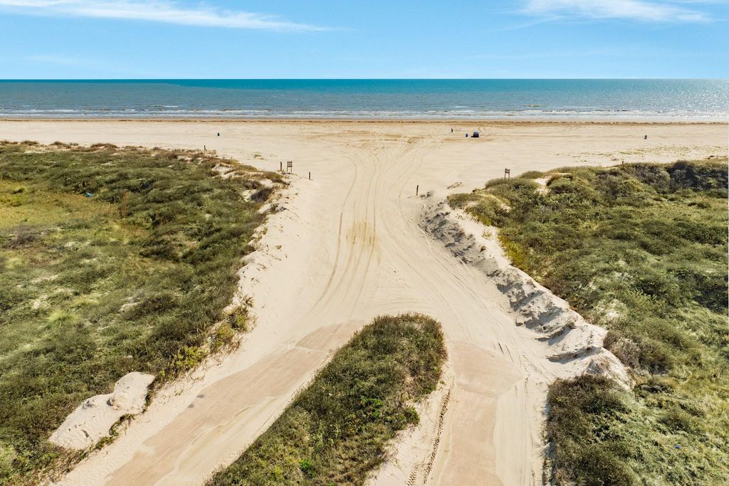 4014 Mendocino Drive, Galveston, TX 77554