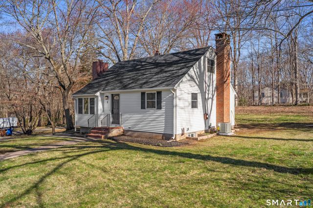 2 Burr Hill Terrace, North Branford, CT 06471