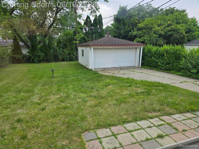 28741 Kathryn Street, Garden City, MI 48135