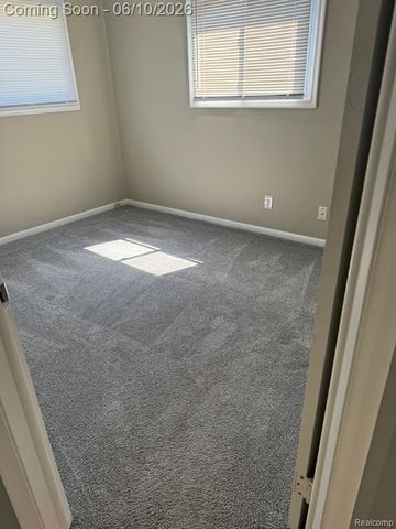 28741 Kathryn Street, Garden City, MI 48135