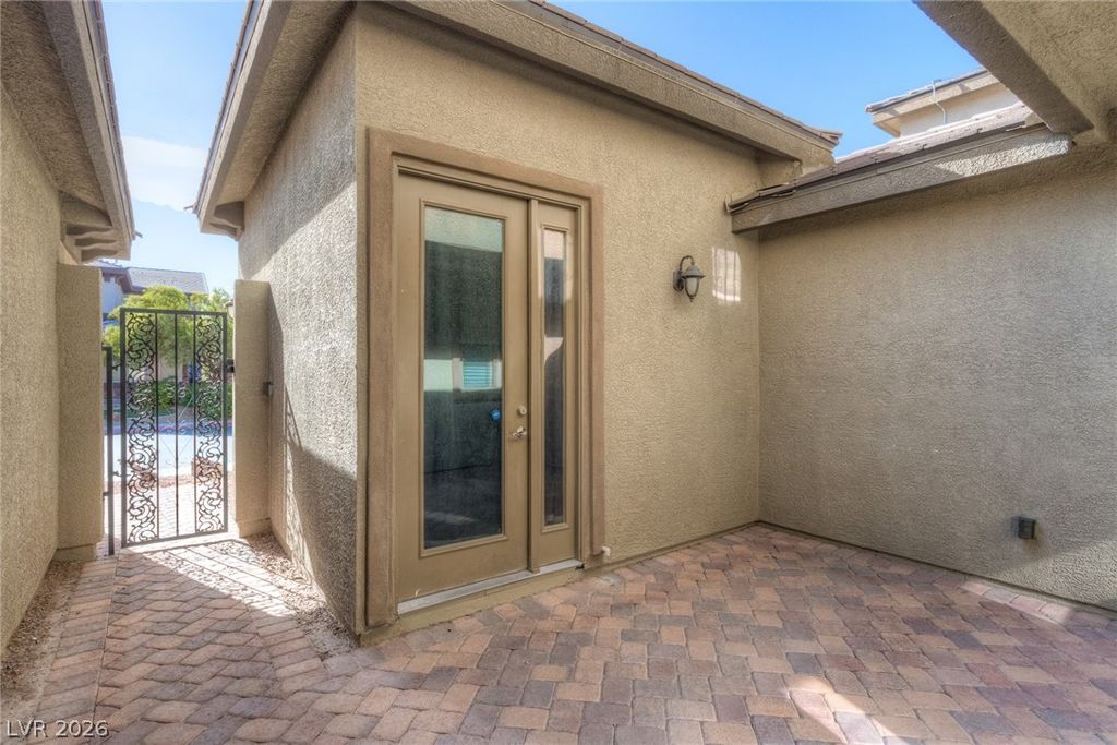 8212 Chimney Bluffs Street, North Las Vegas, NV 89085 — photo 4
