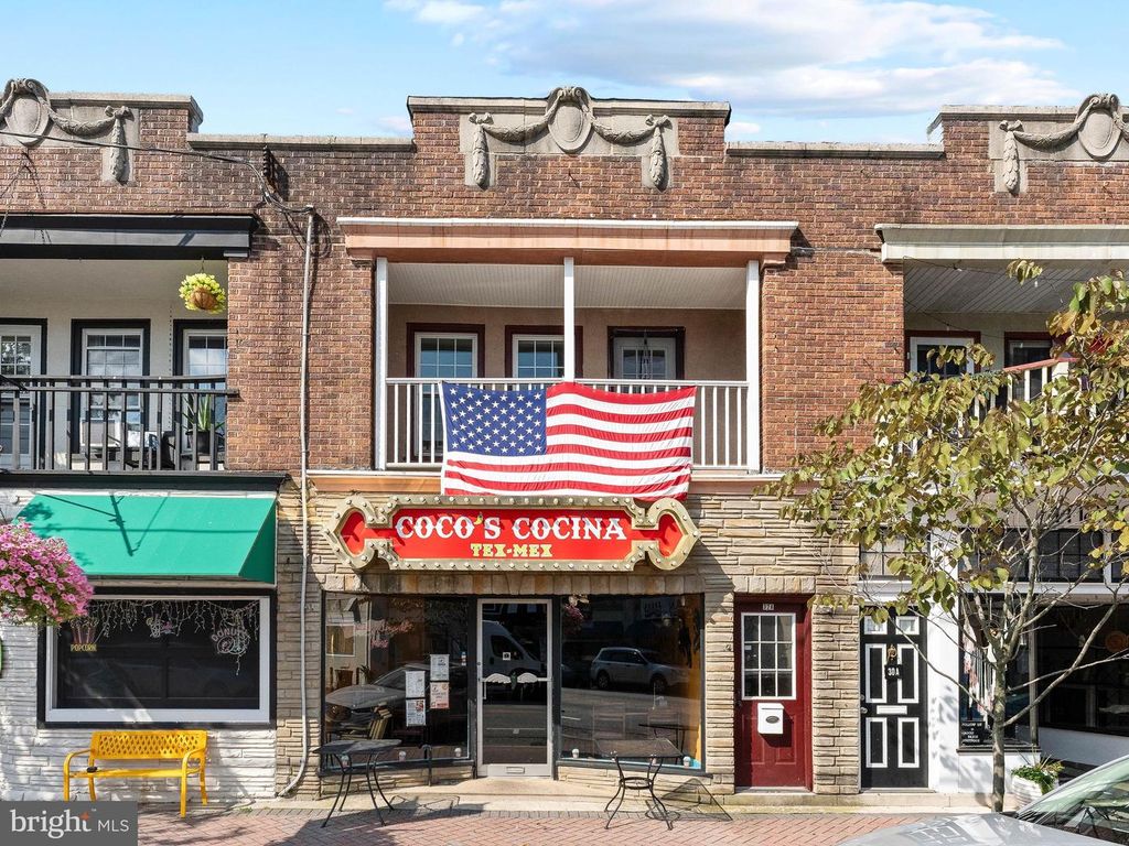 32 S BROADWAY, Pitman, NJ 08071
