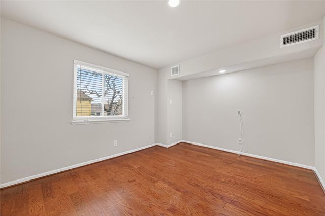 1114 Augusta Drive 10, Houston, TX 77057
