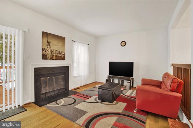 15008 COURTLAND PL, Laurel, MD 20707