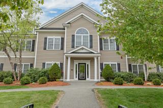 17 Roundabout Way Unit 5, Manchester, NH 03102
