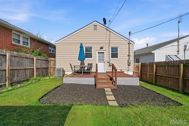1511 Sproule Avenue, St Louis, MO 63139