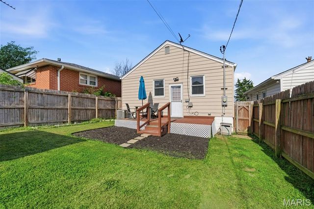1511 Sproule Avenue, St Louis, MO 63139