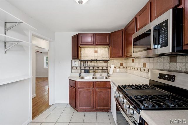 1511 Sproule Avenue, St Louis, MO 63139