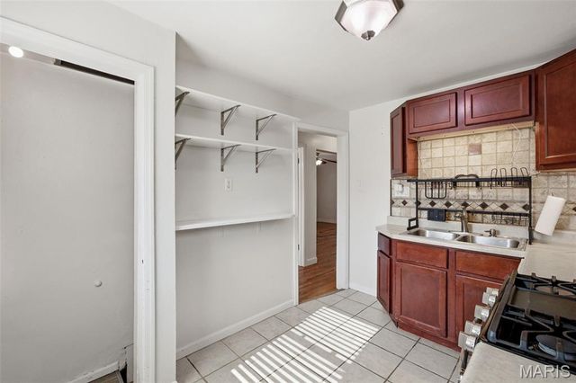 1511 Sproule Avenue, St Louis, MO 63139