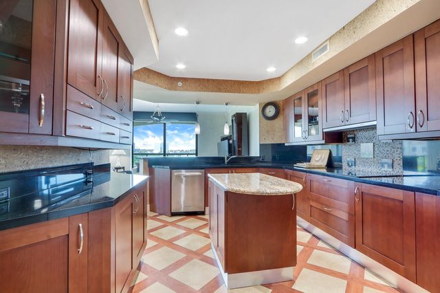 3630 GARDENS Parkway 501C, Palm Beach Gardens, FL 33410
