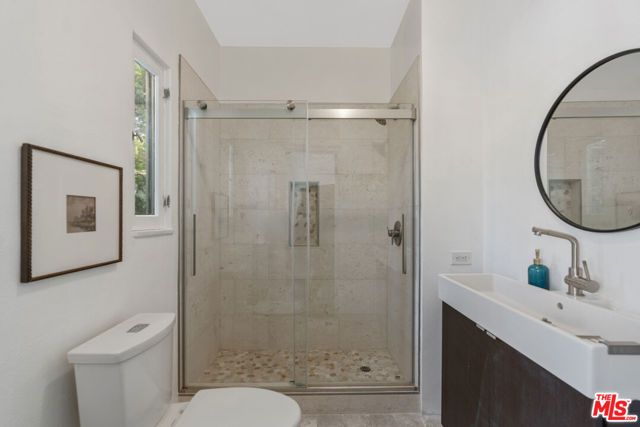 826 S Highland Avenue, Los Angeles, CA 90036