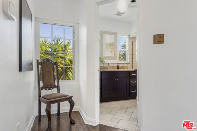 826 S Highland Avenue, Los Angeles, CA 90036