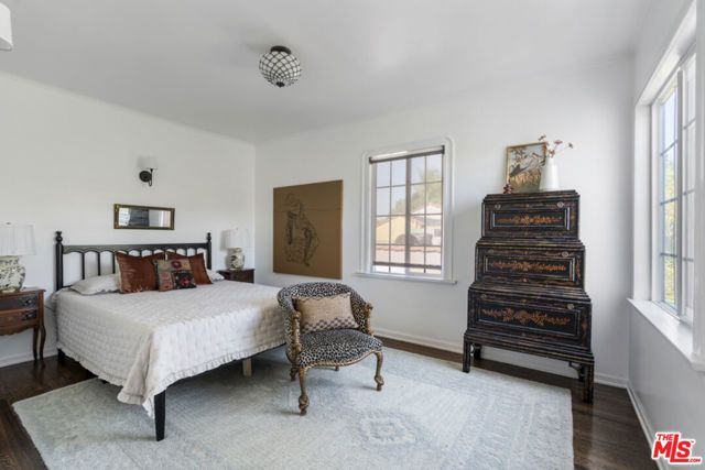 826 S Highland Avenue, Los Angeles, CA 90036