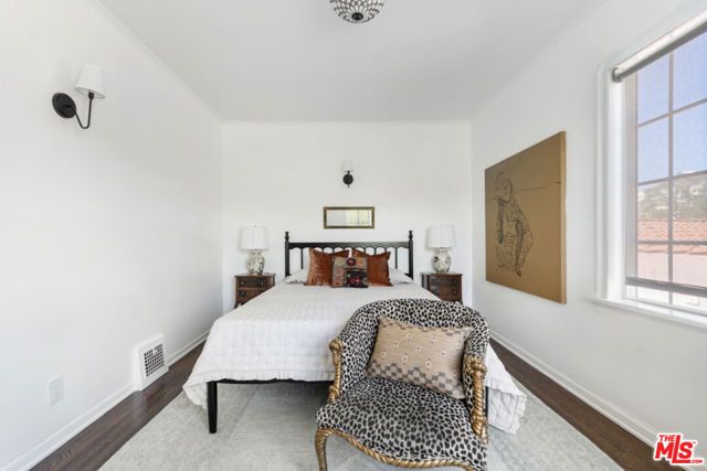 826 S Highland Avenue, Los Angeles, CA 90036