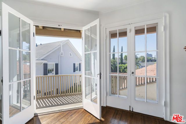 826 S Highland Avenue, Los Angeles, CA 90036