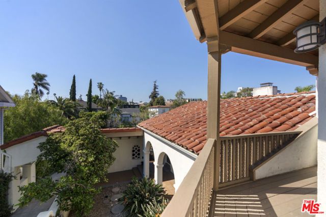 826 S Highland Avenue, Los Angeles, CA 90036