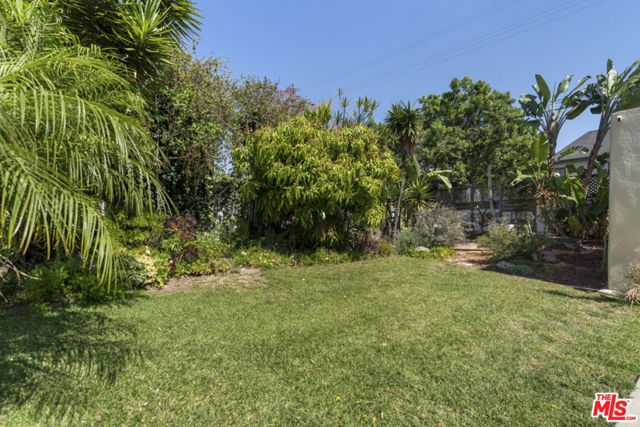 826 S Highland Avenue, Los Angeles, CA 90036