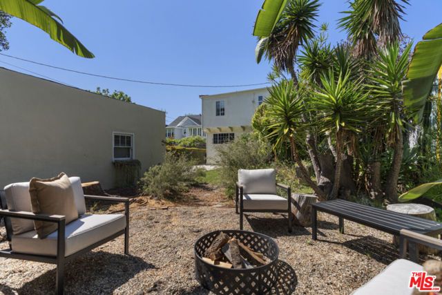 826 S Highland Avenue, Los Angeles, CA 90036