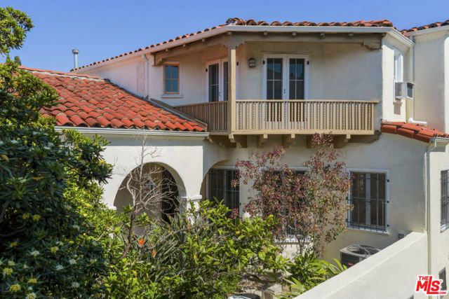 826 S Highland Avenue, Los Angeles, CA 90036