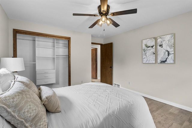 1711 ORIOLE STREET, New London, WI 54961