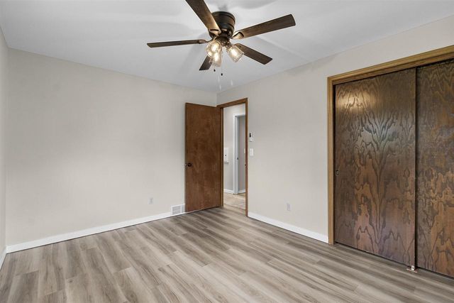 1711 ORIOLE STREET, New London, WI 54961