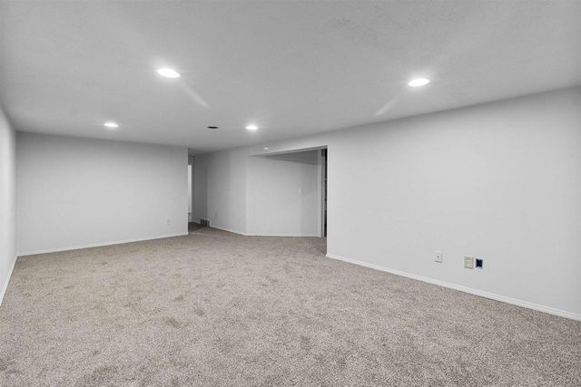 1711 ORIOLE STREET, New London, WI 54961
