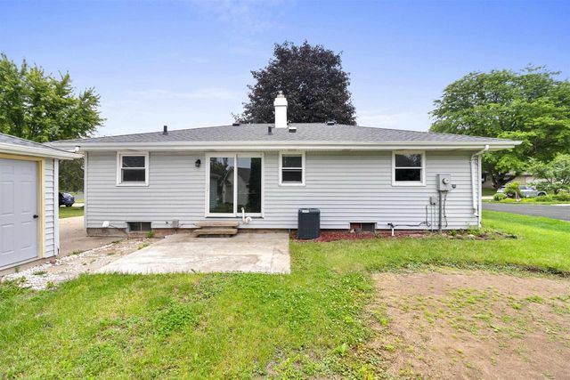 1711 ORIOLE STREET, New London, WI 54961