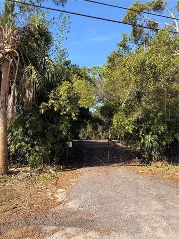 4736 NORMANDY DRIVE, Tampa, FL 33615