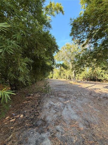 4736 NORMANDY DRIVE, Tampa, FL 33615