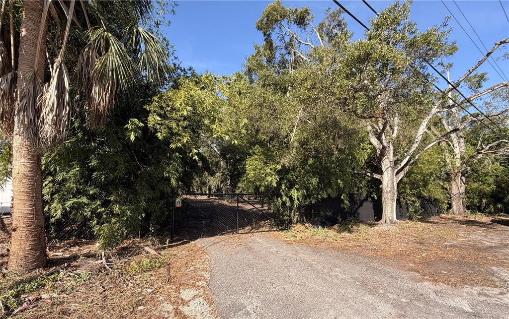 4736 NORMANDY DRIVE, Tampa, FL 33615