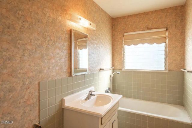 528 Howard Street, Ventura, CA 93003