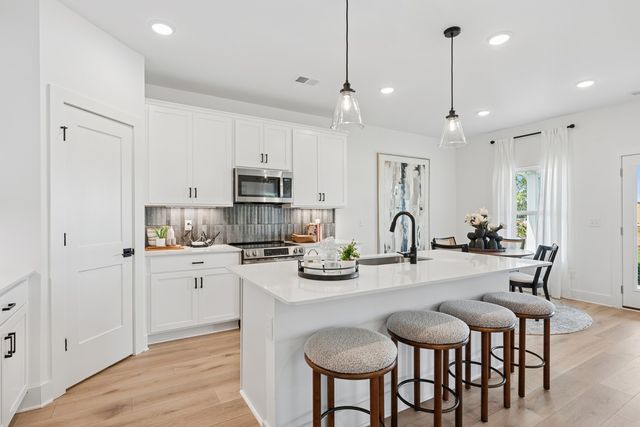 961 Watercourse Court, Nashville, TN 37214