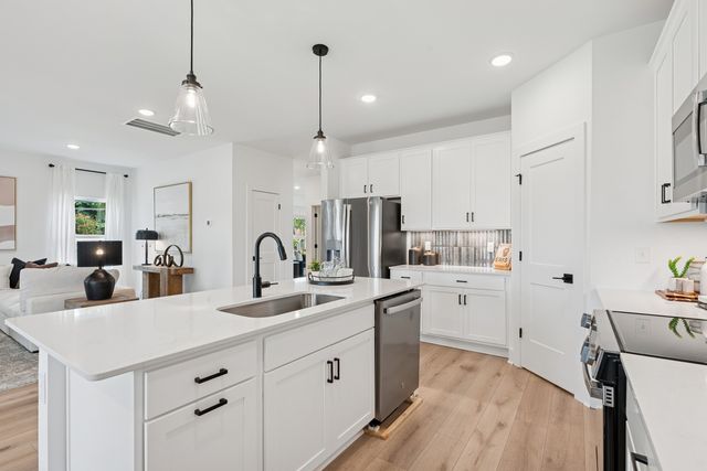 961 Watercourse Court, Nashville, TN 37214