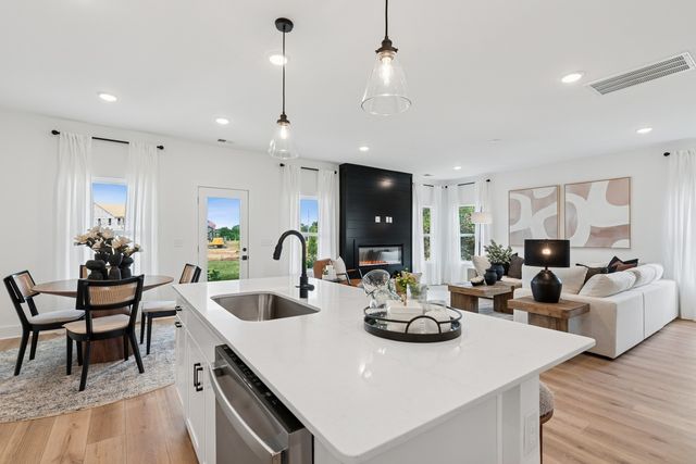 961 Watercourse Court, Nashville, TN 37214