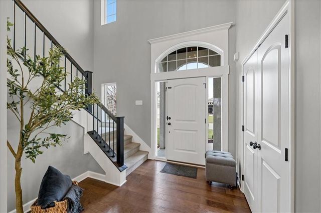 19004 Skyview Lane, Spring Hill, KS 66083