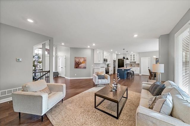 19004 Skyview Lane, Spring Hill, KS 66083