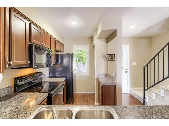 1699 S Trenton St 33, Denver, CO 80231