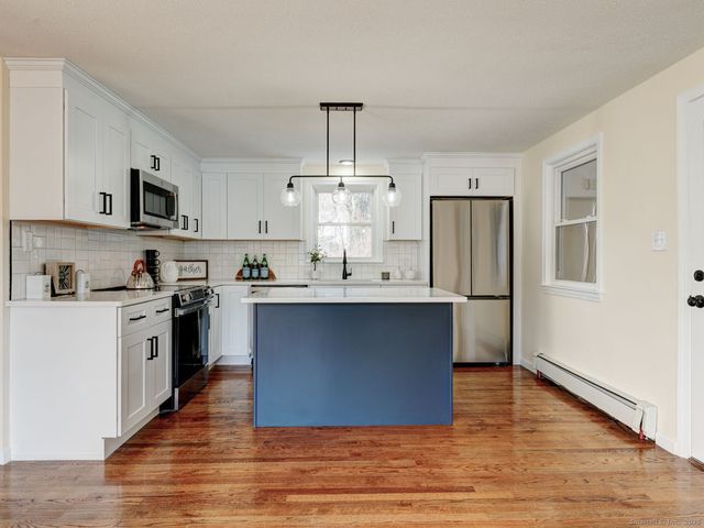 25 Edward Avenue, Watertown, CT 06795