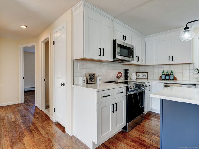 25 Edward Avenue, Watertown, CT 06795