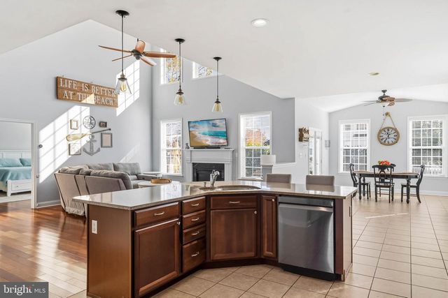 100 OYSTERMAN DR, Milton, DE 19968