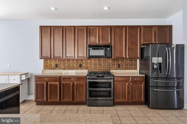 100 OYSTERMAN DR, Milton, DE 19968